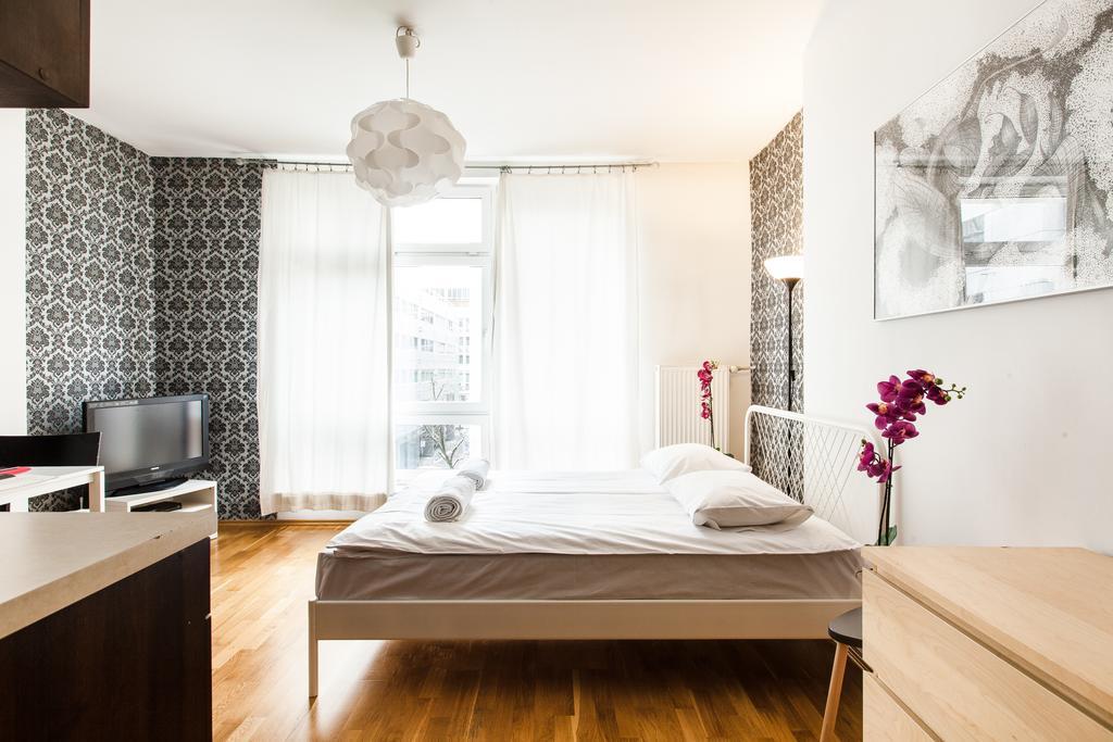 Apartament 4You Zurawia Warszawa Eksteriør billede