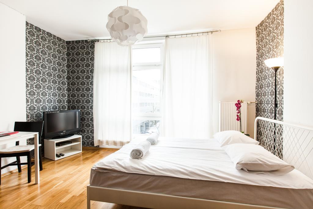 Apartament 4You Zurawia Warszawa Eksteriør billede