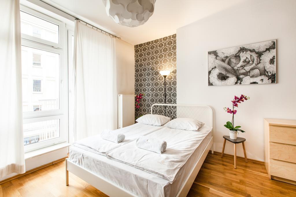 Apartament 4You Zurawia Warszawa Eksteriør billede